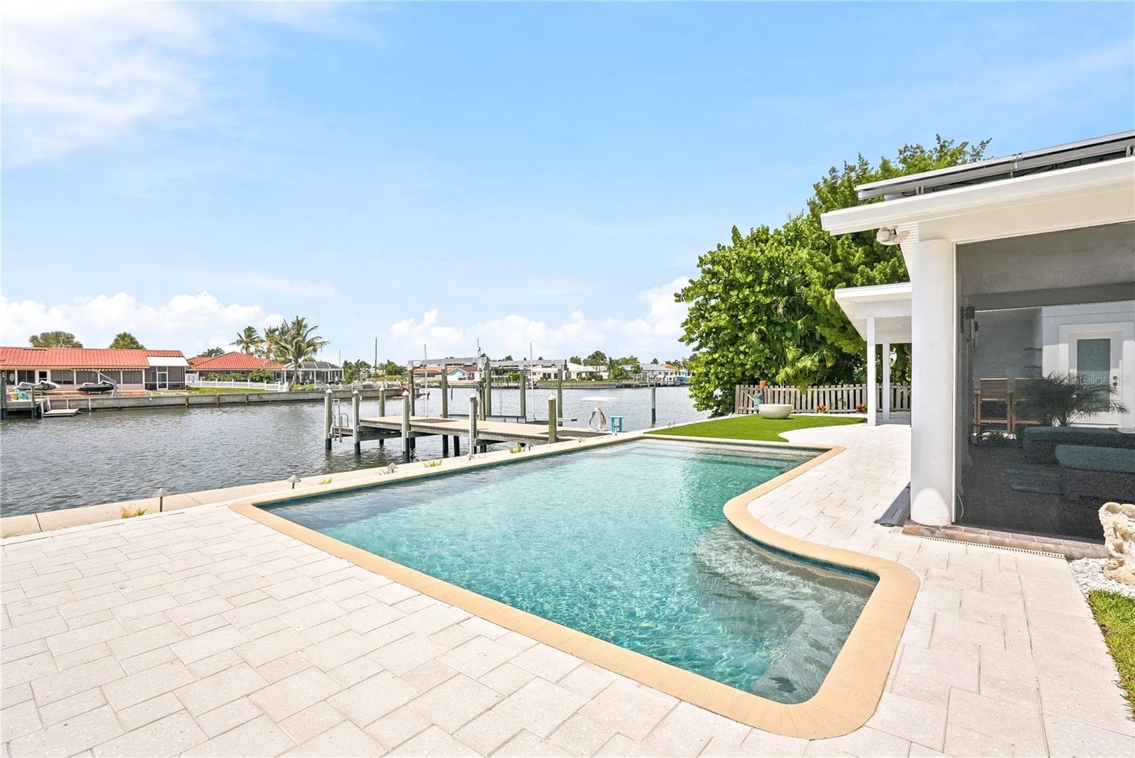 Saltwater PebbleTec Pool - 3896 42ND AVE S, ST PETERSBURG