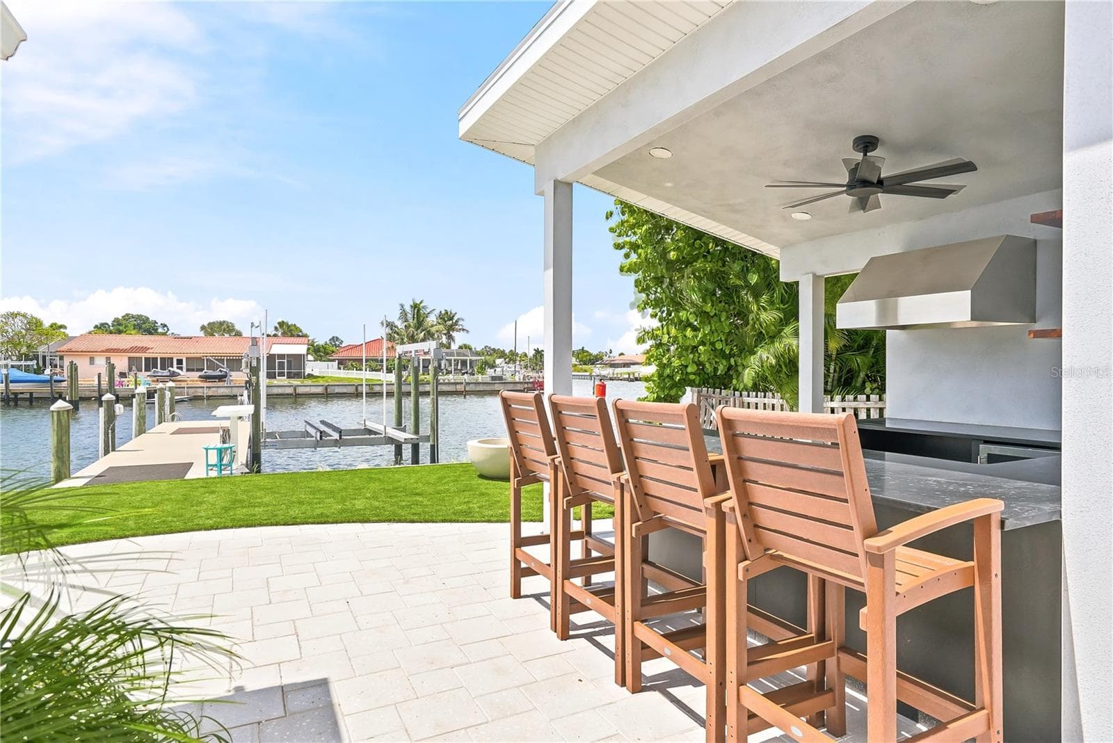 Brand-new Outdoor Kitchen - 3896 42ND AVE S, ST PETERSBURG