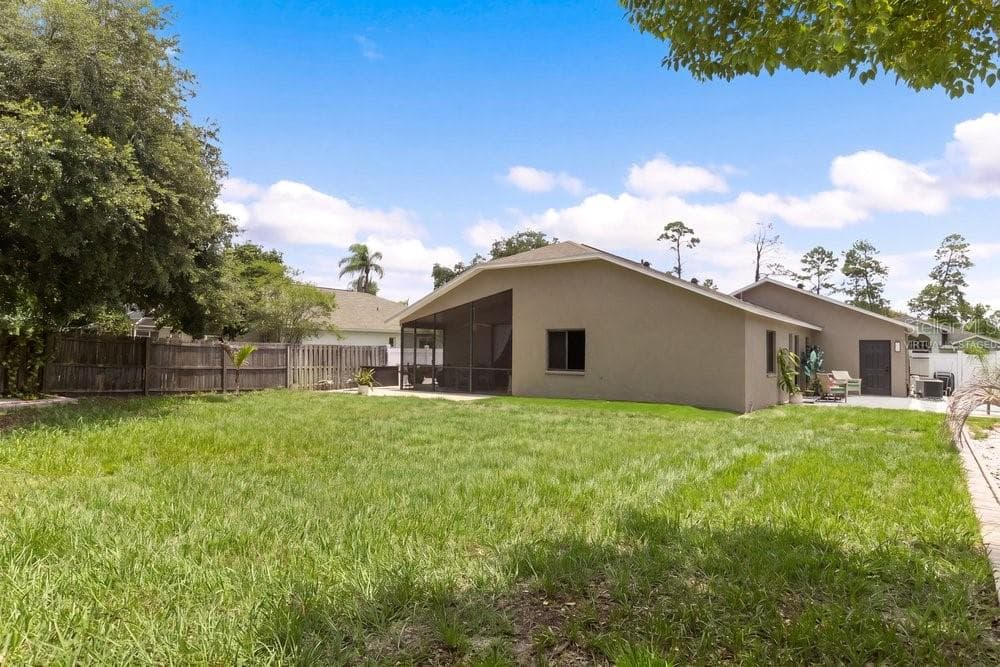 Grass Virtually Staged - 10551 MAGRATH LN, NEW PORT RICHEY