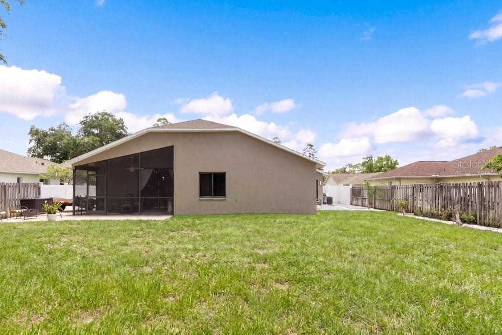 Grass Virtually Staged - 10551 MAGRATH LN, NEW PORT RICHEY