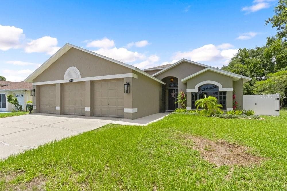 Single Family Residence at 10551 MAGRATH LN, NEW PORT RICHEY, photo 36 of 40