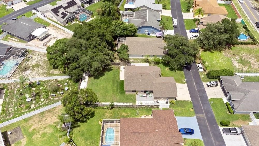 Grass Virtually Staged - 10551 MAGRATH LN, NEW PORT RICHEY