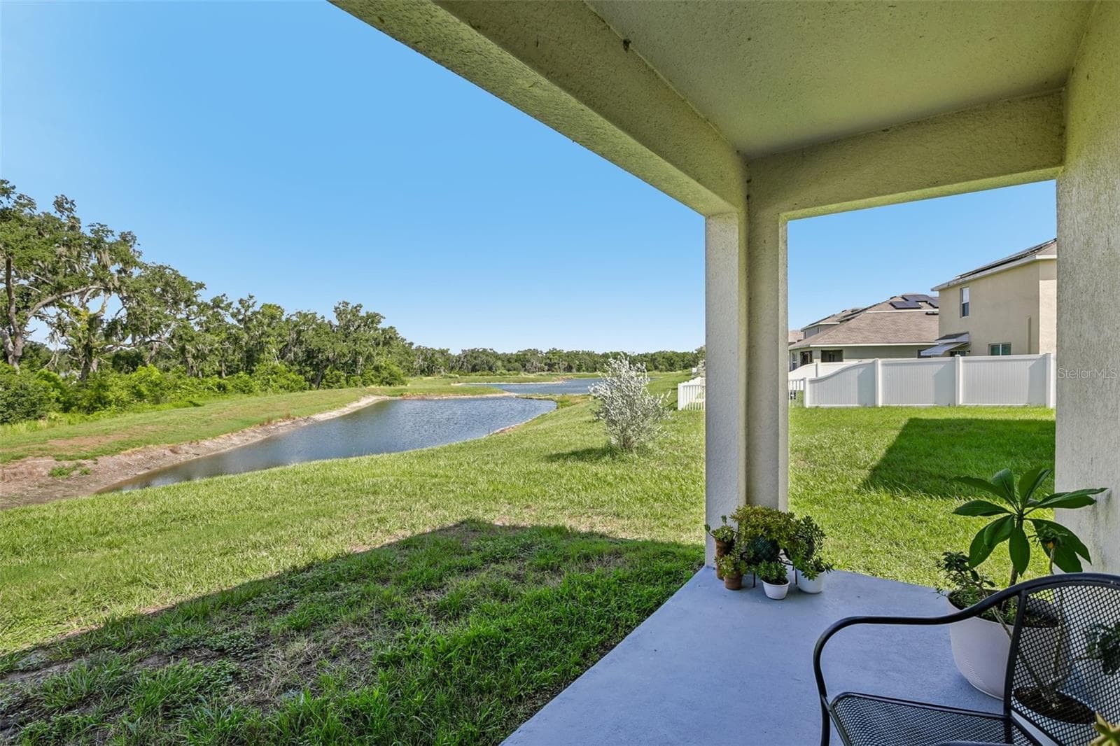 Single Family Residence at 11008 LELAND GROVES DR, RIVERVIEW, photo 2 of 35