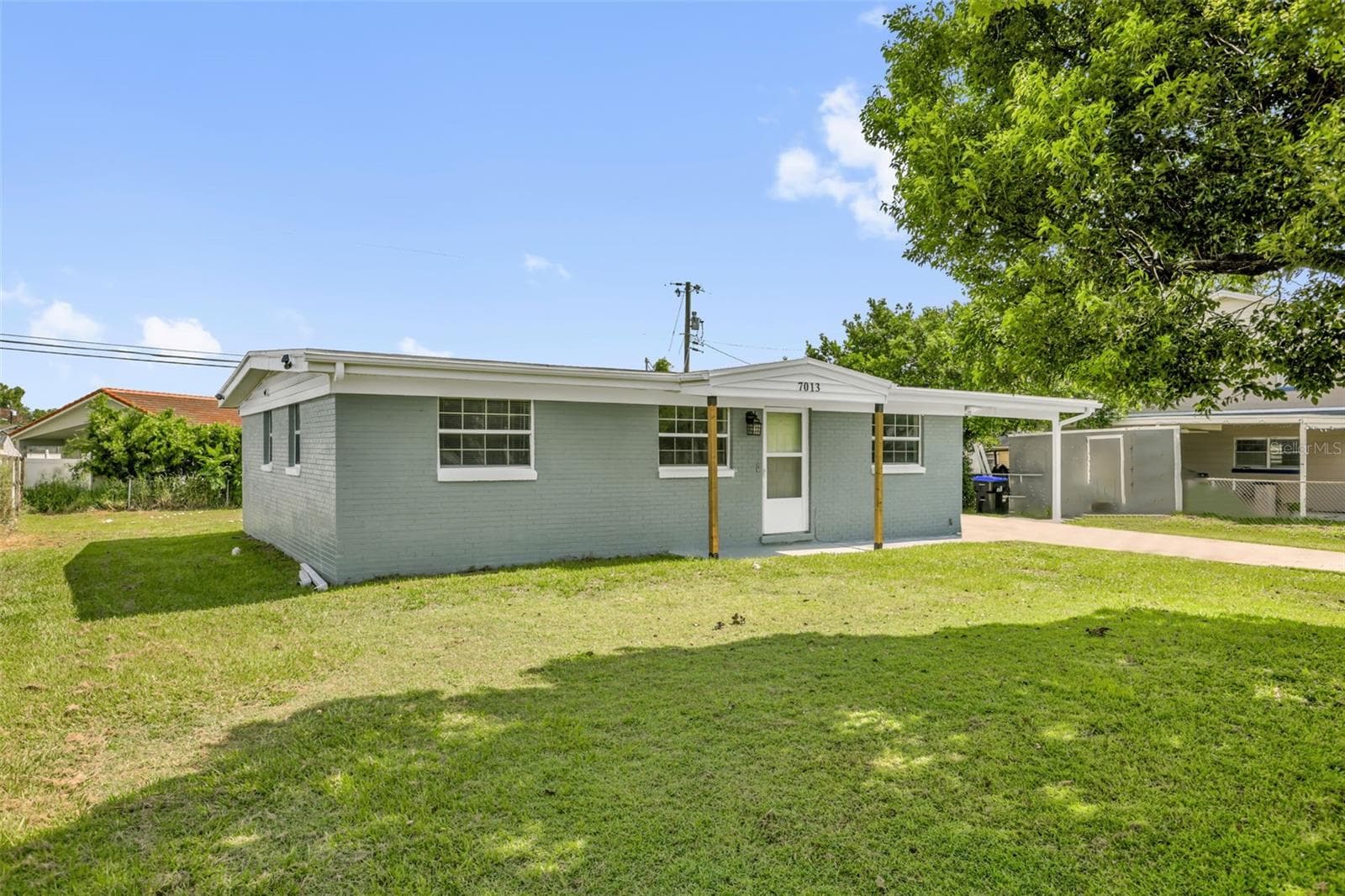 Single Family Residence at 7013 COCOS DR, ORLANDO, photo 2 of 25