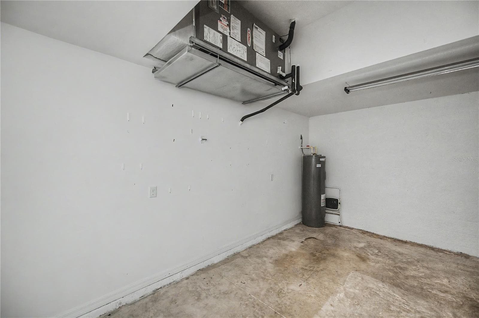 Ample Garage Space - 2555 ATWATER DR, NORTH PORT