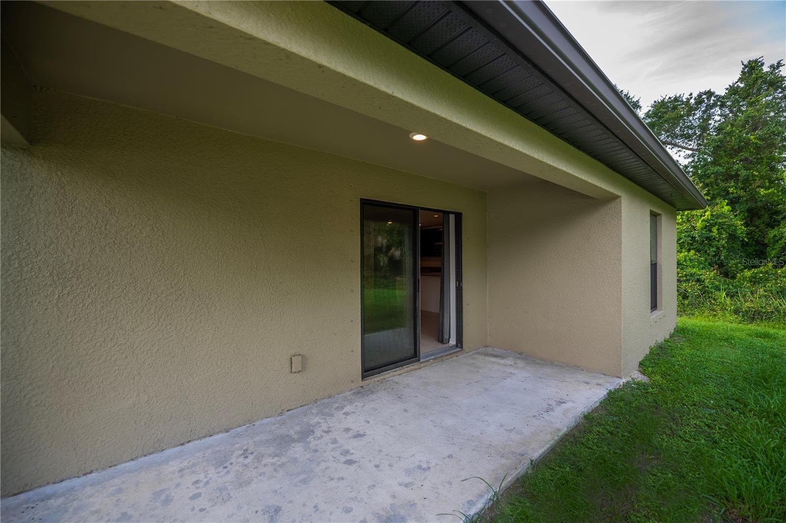 Spacious Covered Patio - 2555 ATWATER DR, NORTH PORT