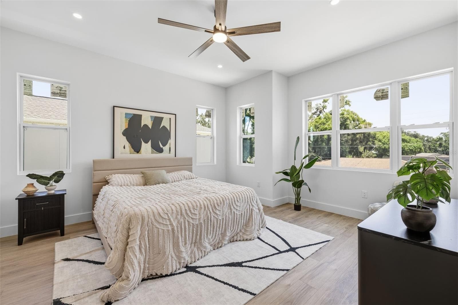 Single Family Residence at 6710 N 17TH ST, TAMPA, photo 13 of 27