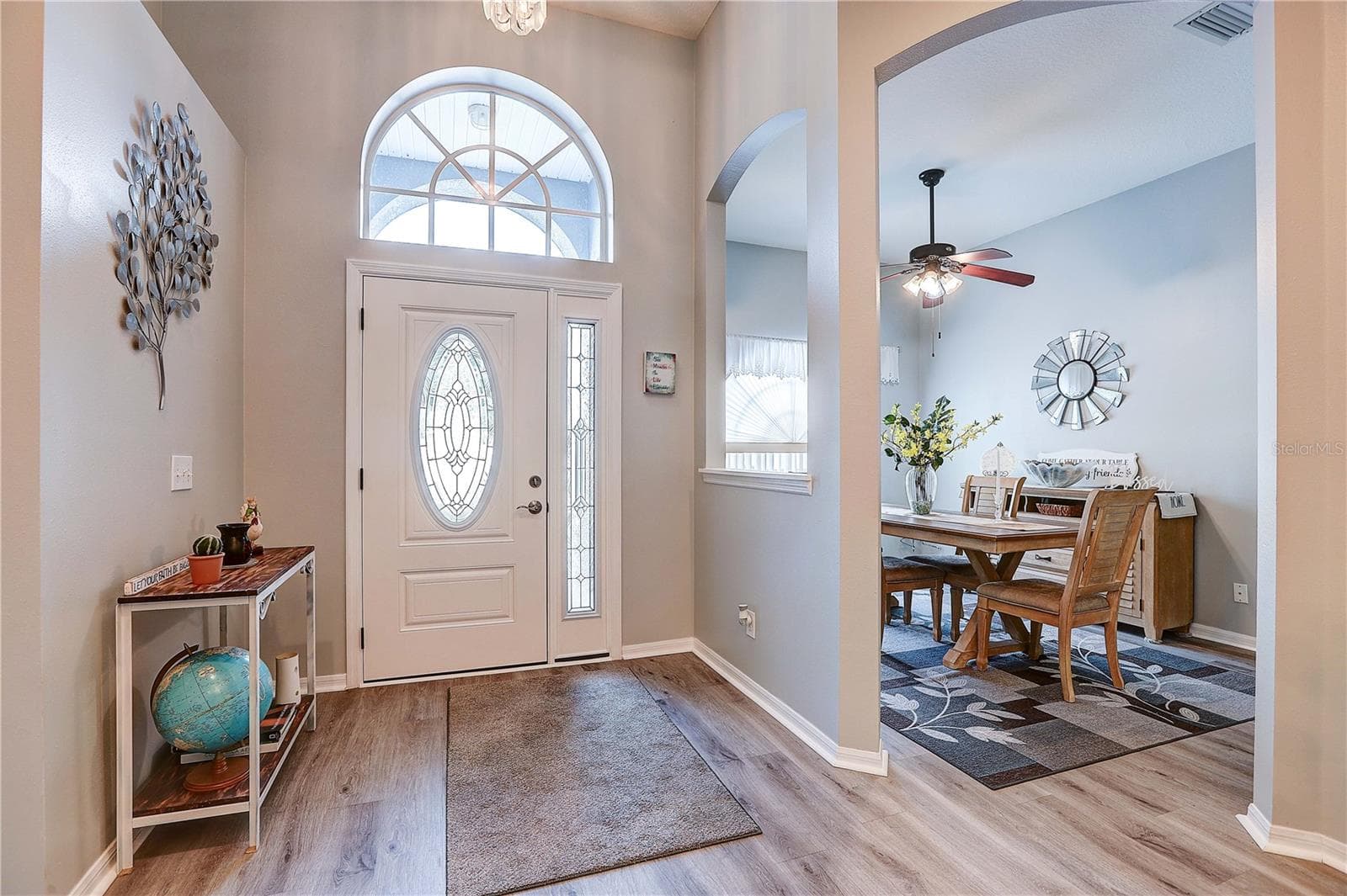 Single Family Residence at 2242 TOWERING OAKS CIR, SEFFNER, photo 4 of 43