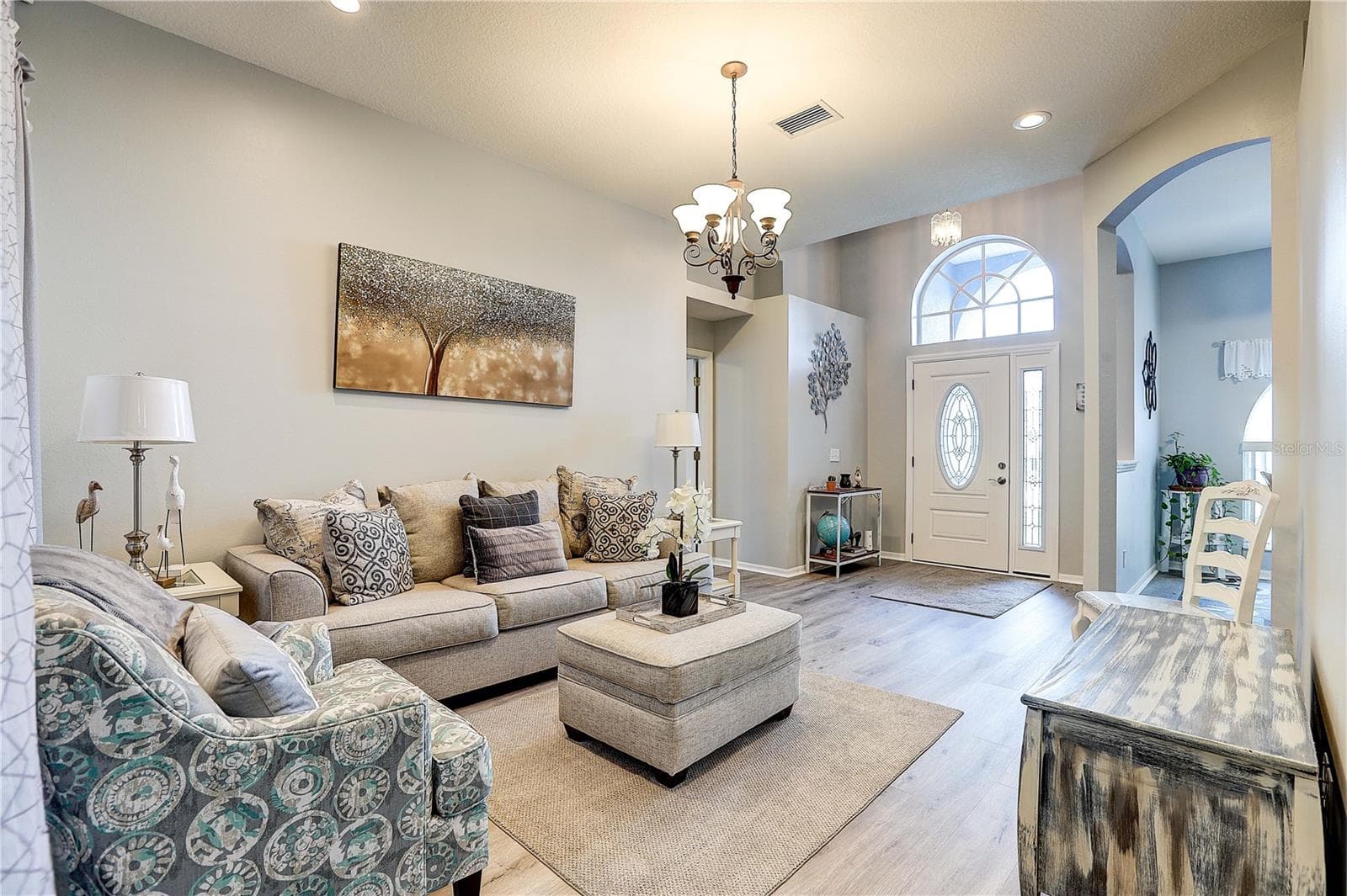 Single Family Residence at 2242 TOWERING OAKS CIR, SEFFNER, photo 6 of 43
