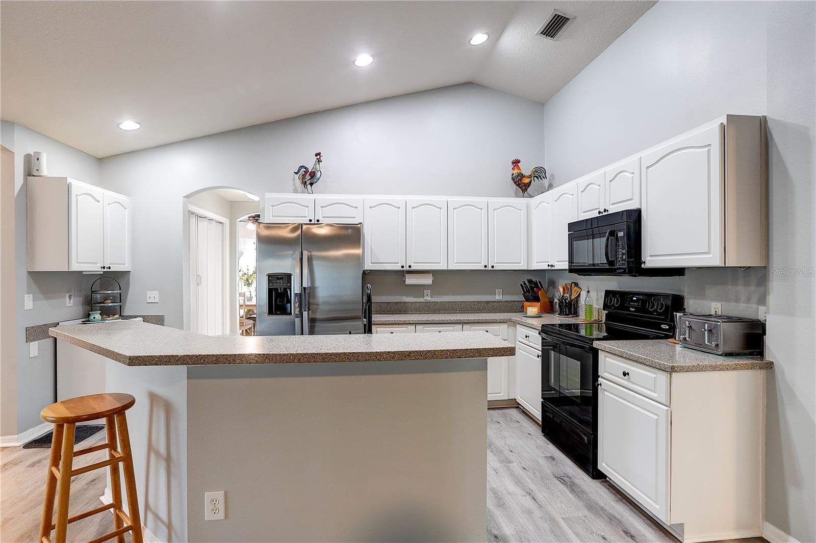 Single Family Residence at 2242 TOWERING OAKS CIR, SEFFNER, photo 10 of 43