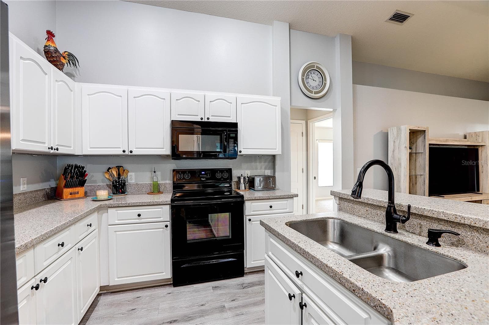 Single Family Residence at 2242 TOWERING OAKS CIR, SEFFNER, photo 12 of 43