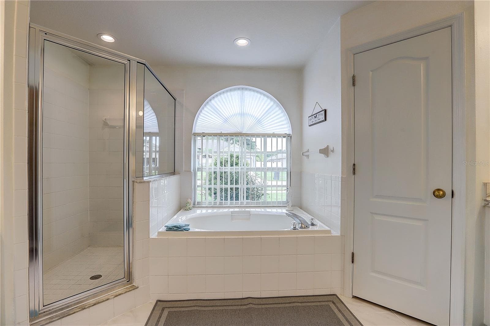 Single Family Residence at 2242 TOWERING OAKS CIR, SEFFNER, photo 16 of 43