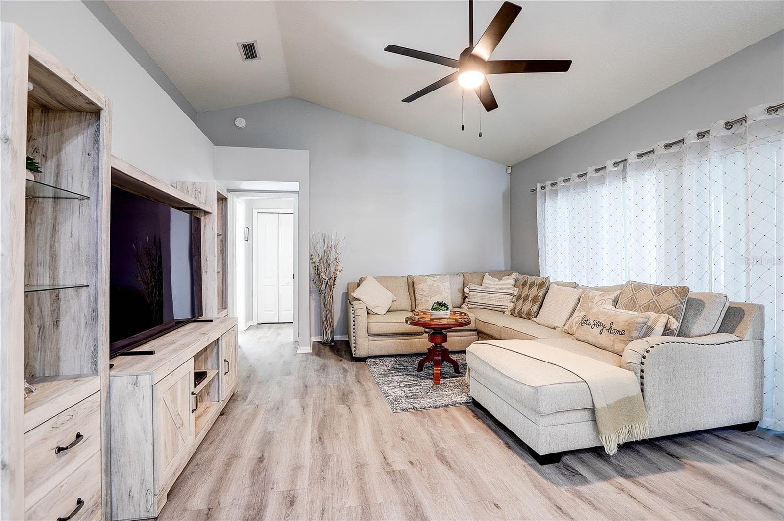 Single Family Residence at 2242 TOWERING OAKS CIR, SEFFNER, photo 20 of 43