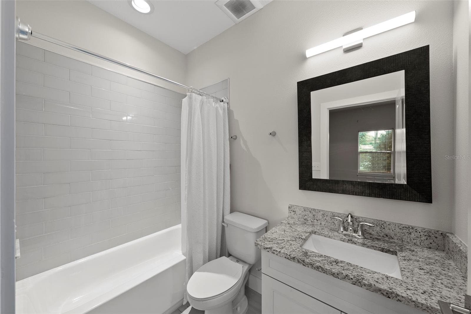 Townhouse at 3122 W AZEELE ST #3, TAMPA, photo 6 of 38