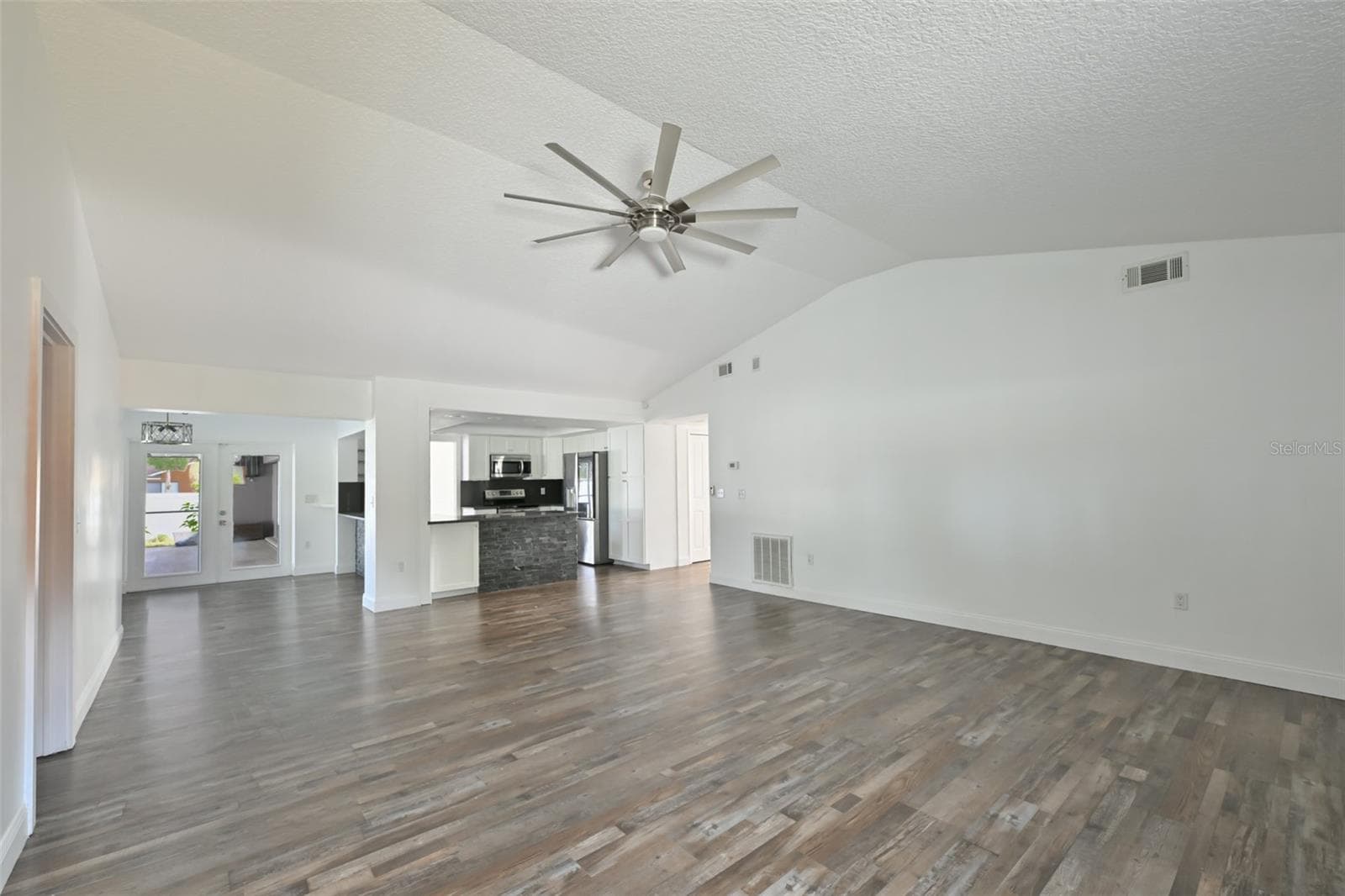 Single Family Residence at 2701 HERNDON ST, VALRICO, photo 6 of 61