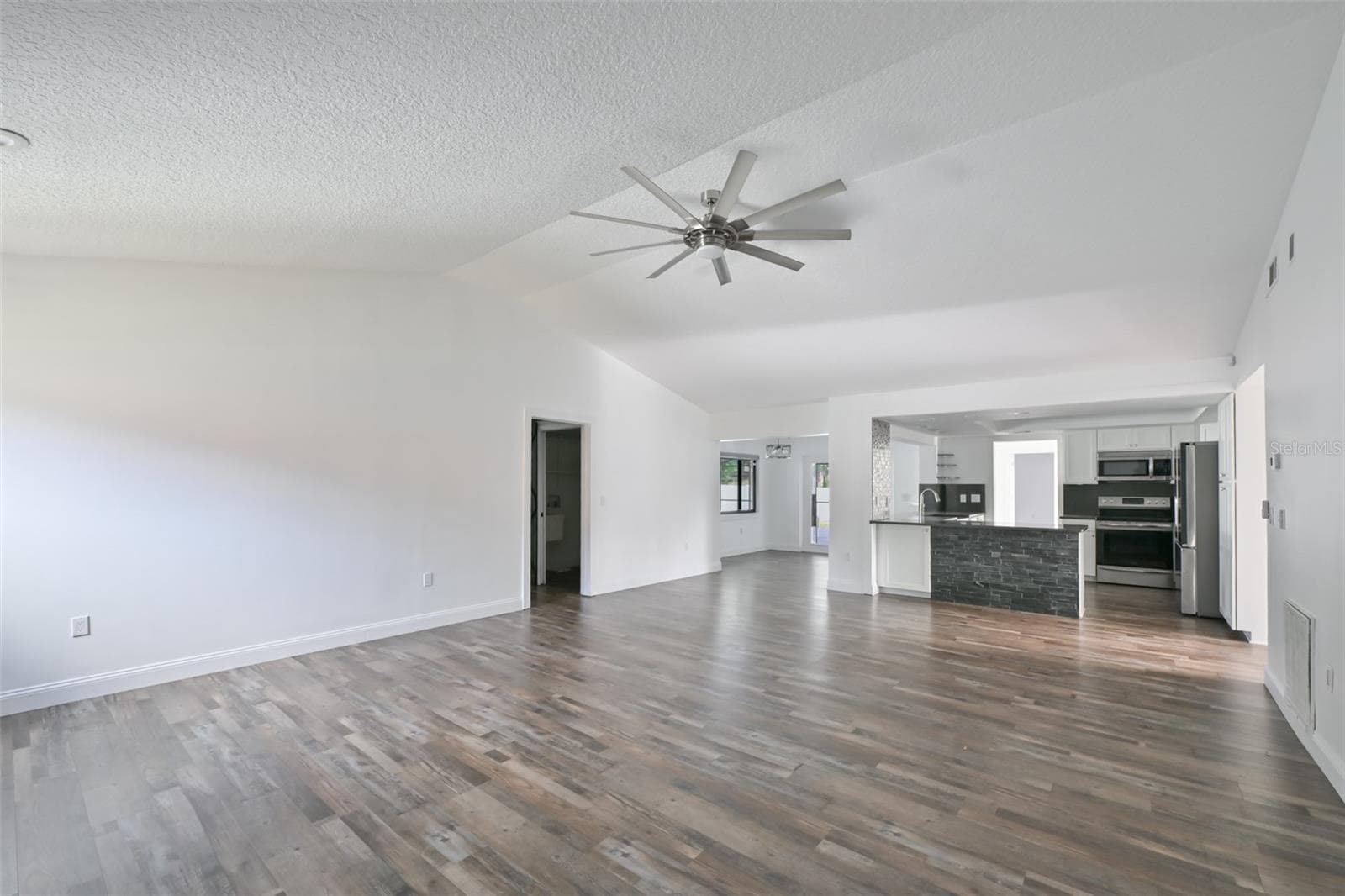 Single Family Residence at 2701 HERNDON ST, VALRICO, photo 8 of 61