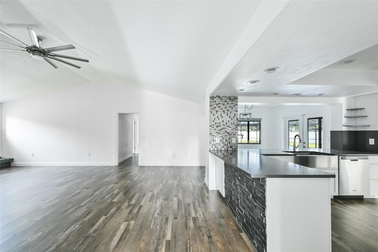 Single Family Residence at 2701 HERNDON ST, VALRICO, photo 9 of 61