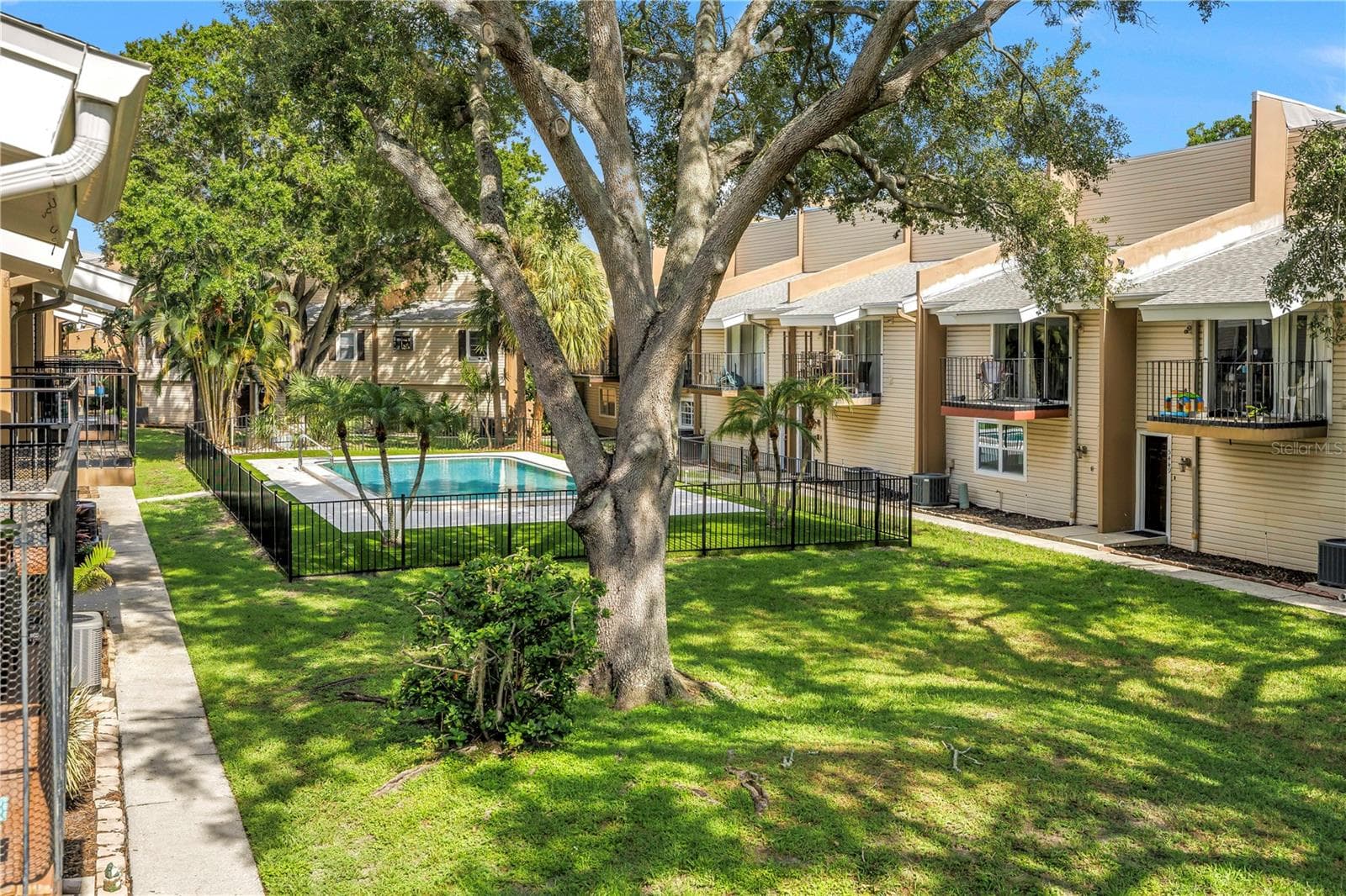 Condominium at 5403 SWEETWATER TERRACE CIR #5403, TAMPA, photo 2 of 38