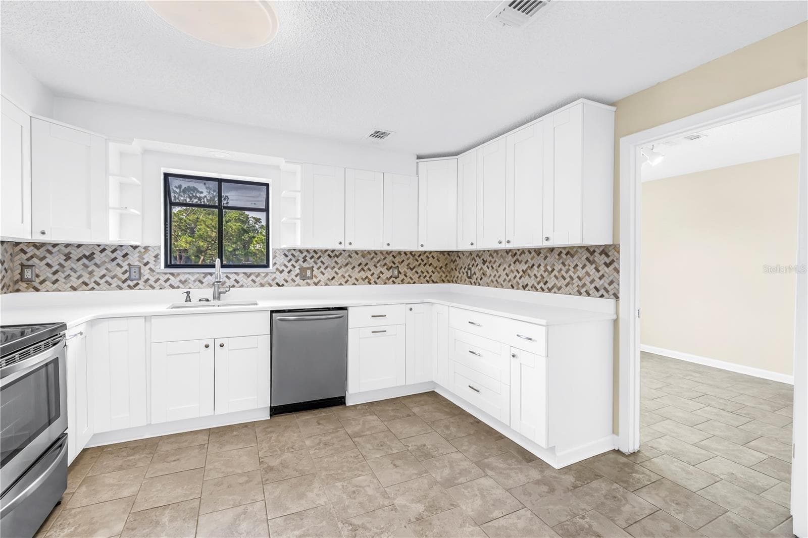Condominium at 5403 SWEETWATER TERRACE CIR #5403, TAMPA, photo 10 of 38