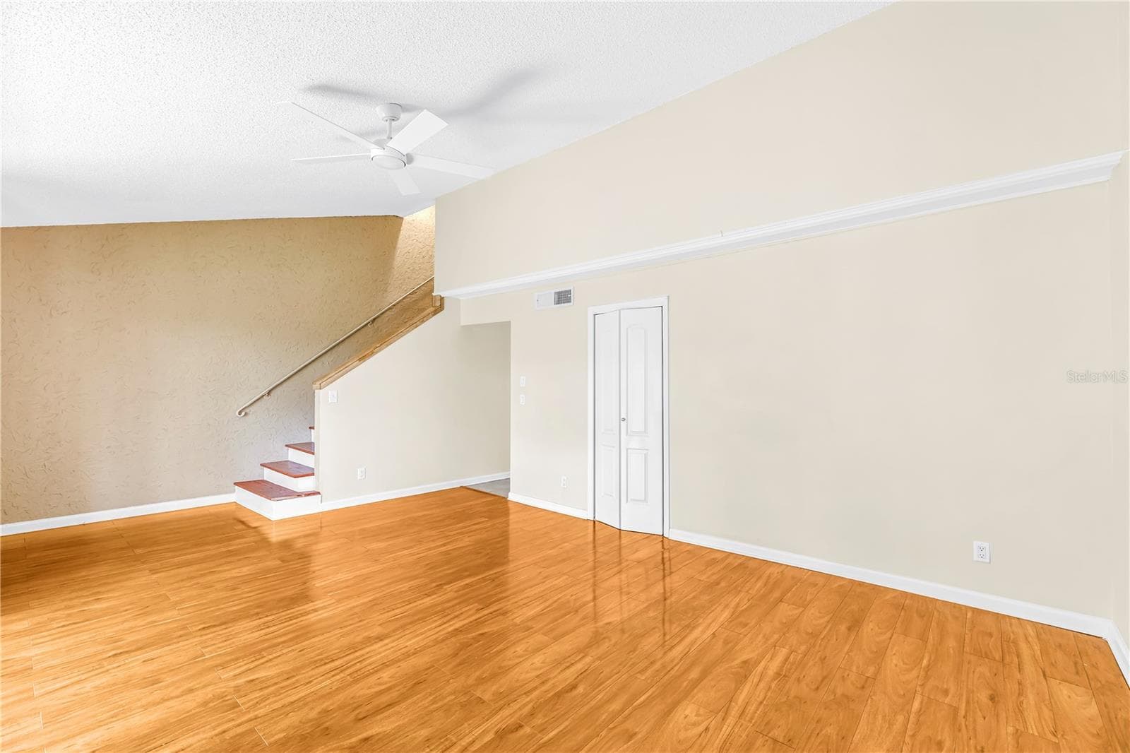 Family Room - 5403 SWEETWATER TERRACE CIR #5403, TAMPA
