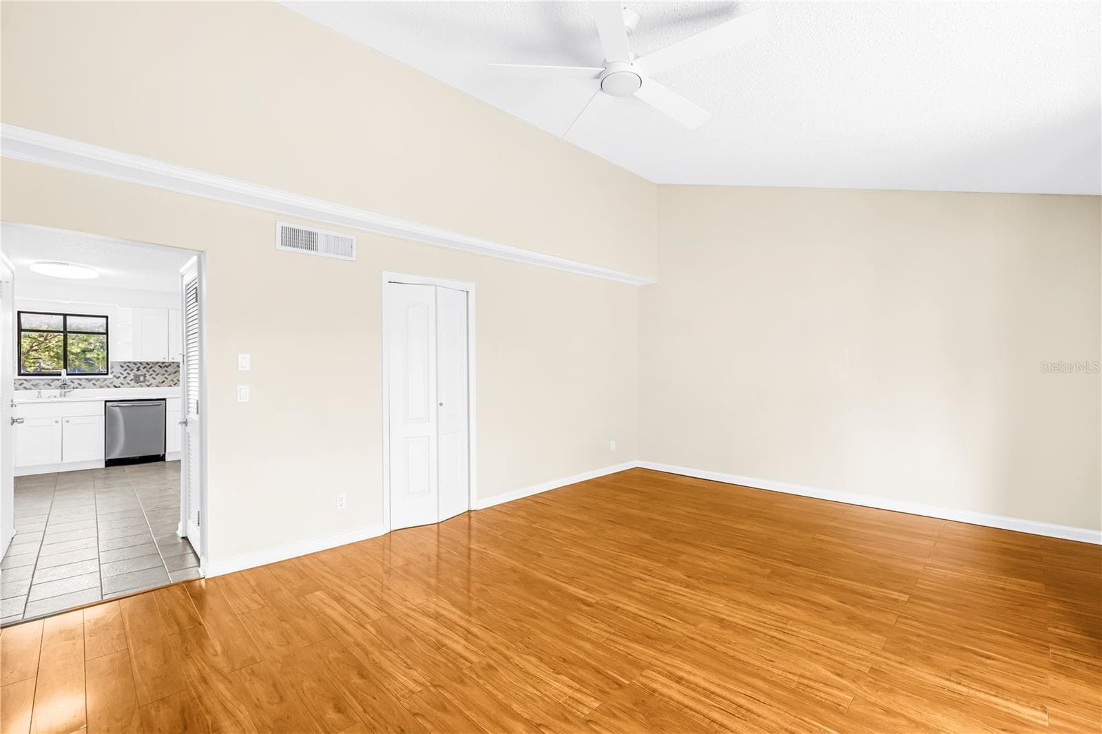 Condominium at 5403 SWEETWATER TERRACE CIR #5403, TAMPA, photo 22 of 38