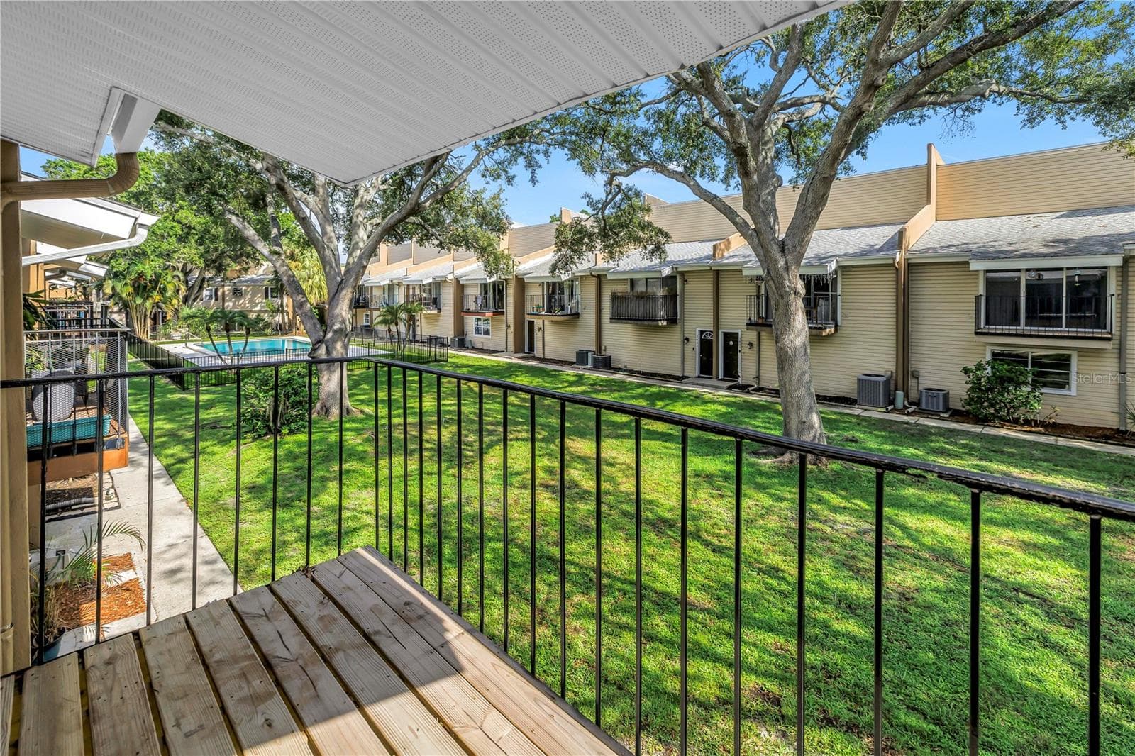 Private Courtyard and Pool - 5403 SWEETWATER TERRACE CIR #5403, TAMPA