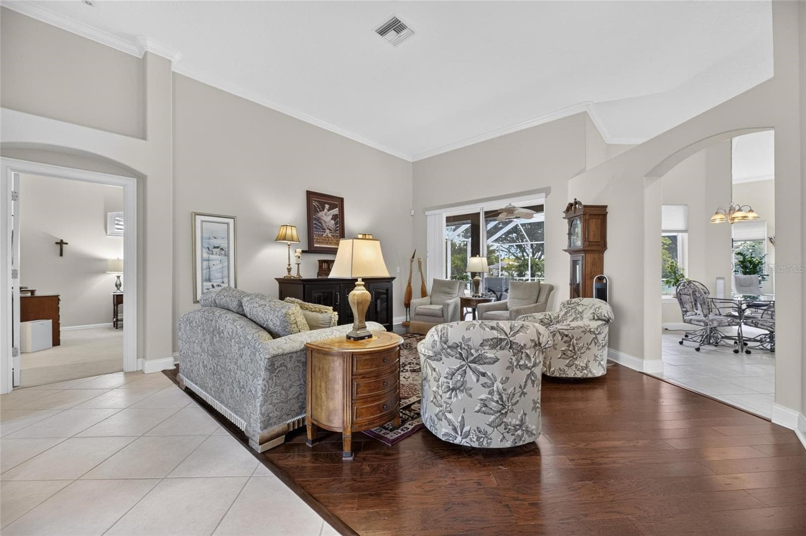 Living Area - 7508 DUNBRIDGE DR, ODESSA