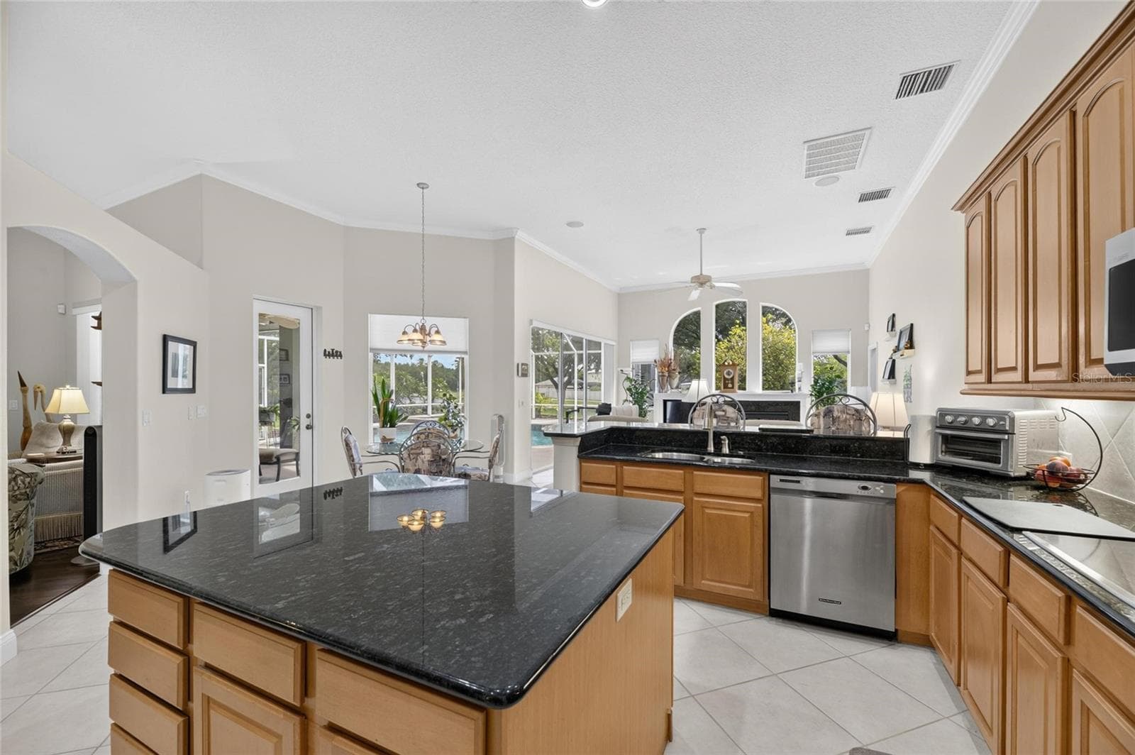 Kitchen - 7508 DUNBRIDGE DR, ODESSA