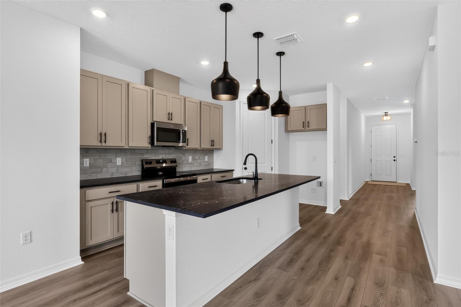 Single Family Residence at 1623 CANE BAMBOO DR, ST CLOUD, photo 12 of 35