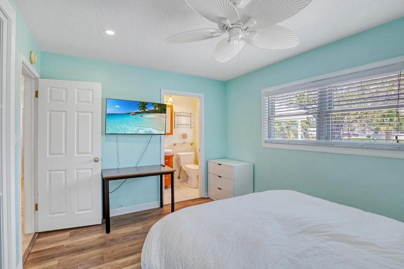 Single Family Residence at 301 41ST AVE, ST PETE BEACH, photo 18 of 23