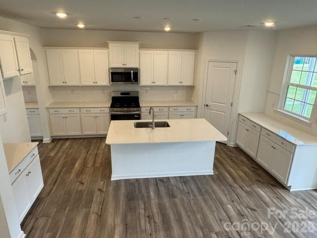 Single Family Residence at Belmont, photo 4 of 21