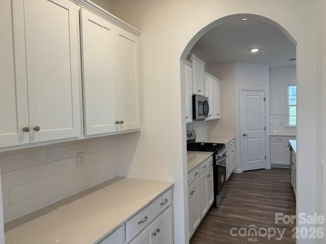 Single Family Residence at 1310 Swift Lane, Belmont, photo 6 of 21