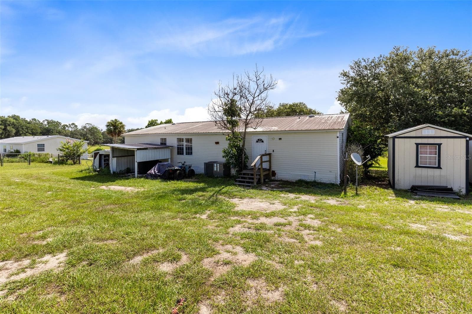 Manufactured Home at 35729 HUFF RD, EUSTIS, photo 24 of 31