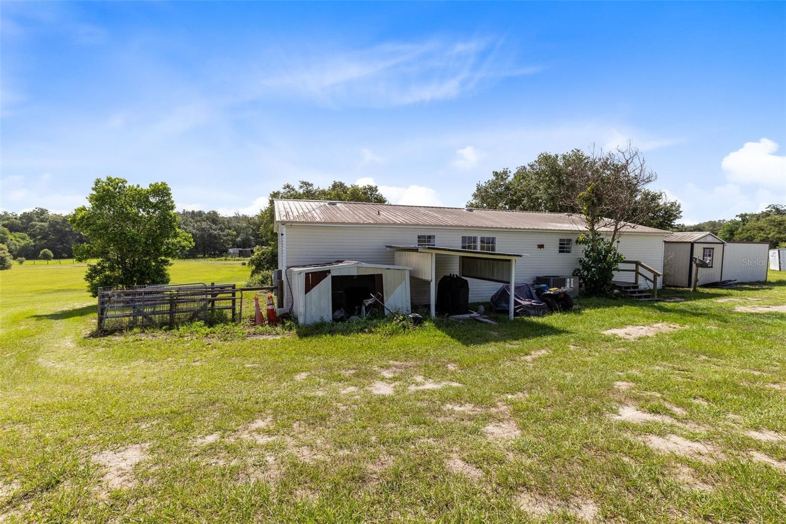 Manufactured Home at 35729 HUFF RD, EUSTIS, photo 25 of 31
