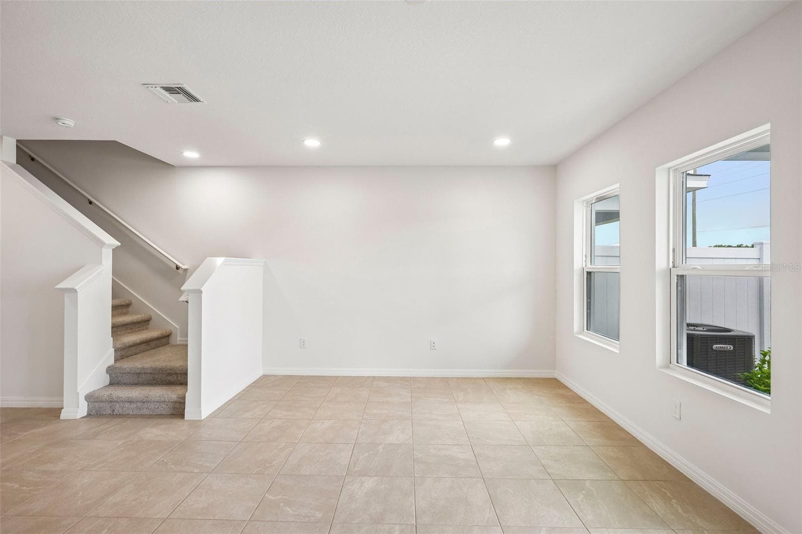 Townhouse at 6848 HOLCOMBE DOWN DR, ZEPHYRHILLS, photo 10 of 32