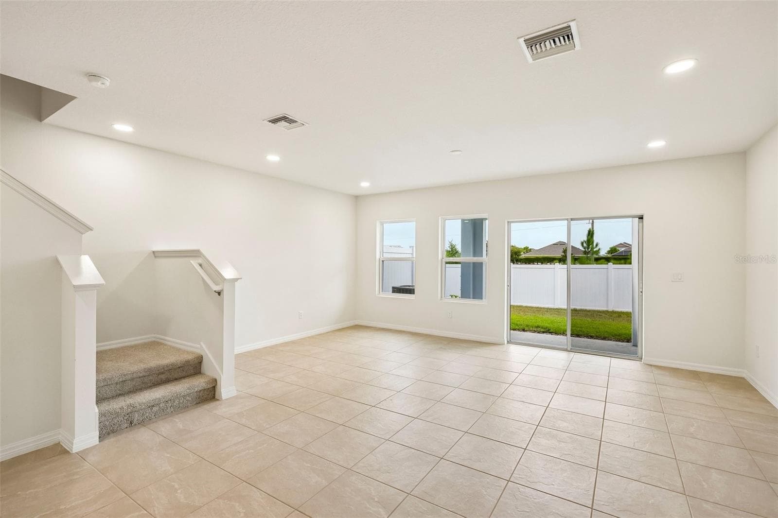 Townhouse at 6848 HOLCOMBE DOWN DR, ZEPHYRHILLS, photo 11 of 32