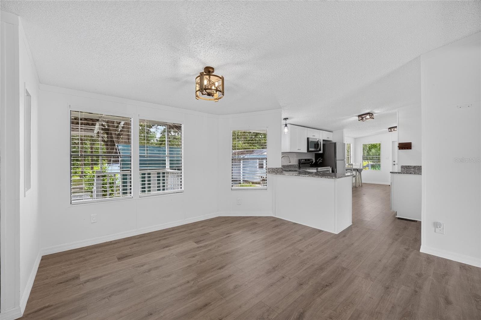 Manufactured Home at 3353 SW 181ST CT, DUNNELLON, photo 10 of 60