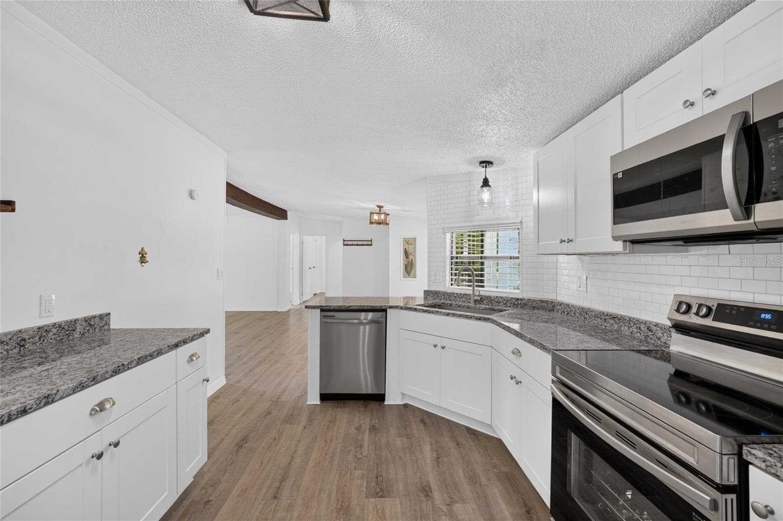 Manufactured Home at 3353 SW 181ST CT, DUNNELLON, photo 15 of 60
