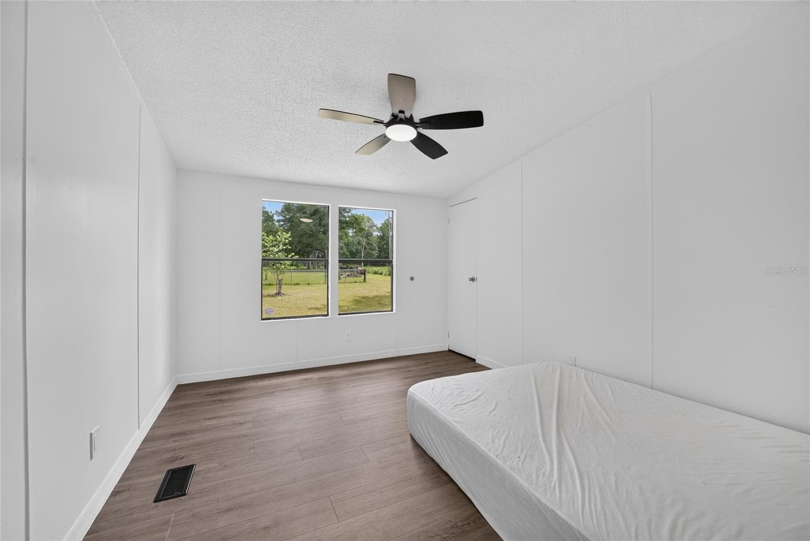 Manufactured Home at 3353 SW 181ST CT, DUNNELLON, photo 29 of 60