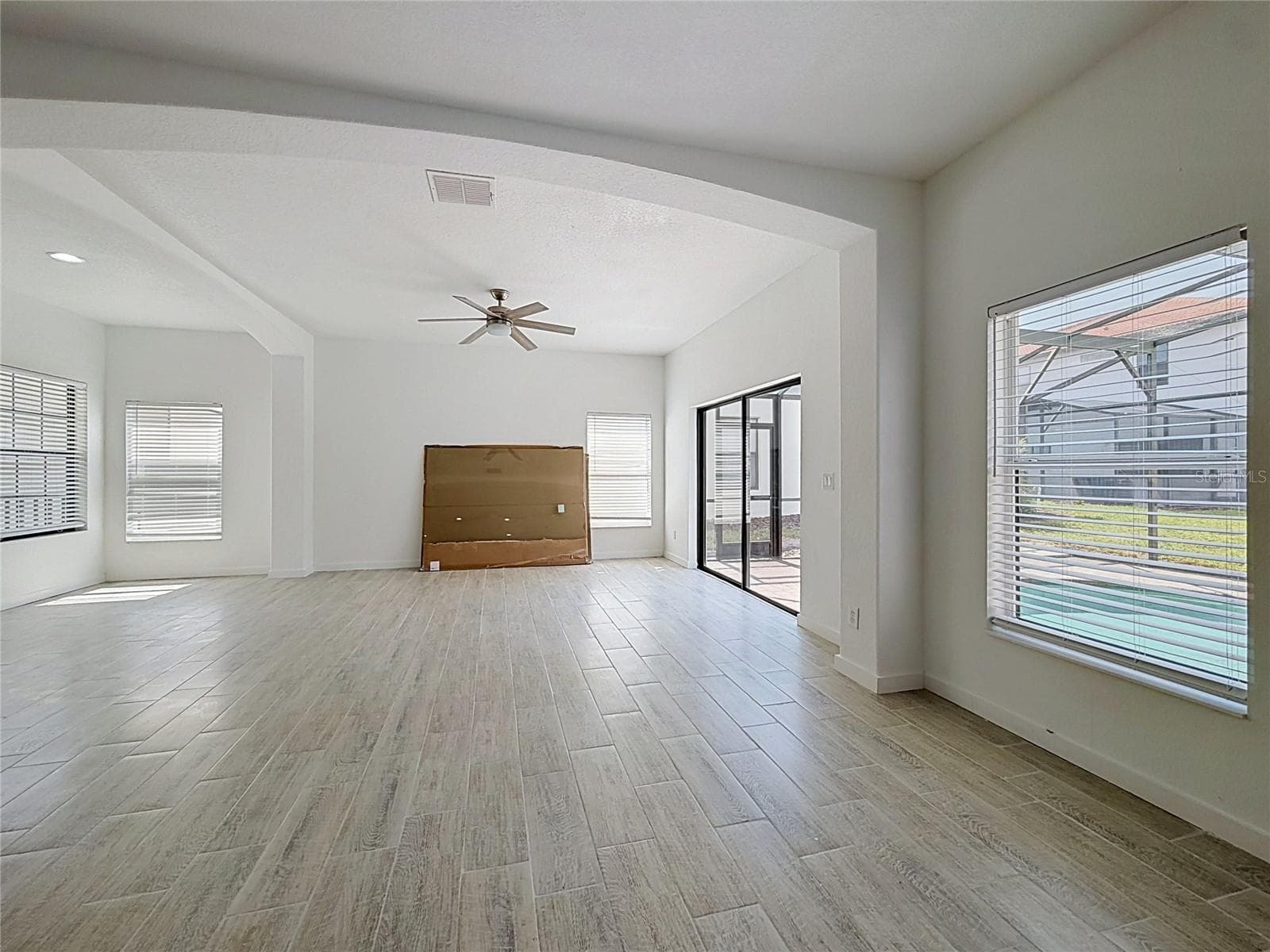 Single Family Residence at 16710 CARIBBEAN BREEZE WAY, CLERMONT, photo 12 of 44