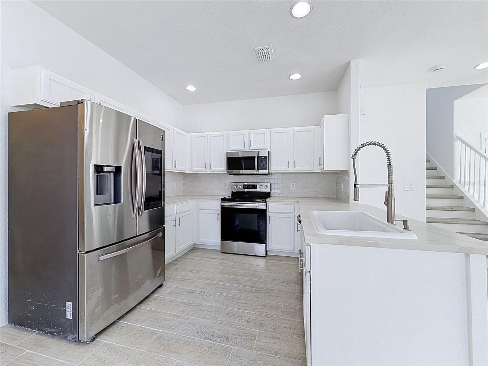 Single Family Residence at 16710 CARIBBEAN BREEZE WAY, CLERMONT, photo 17 of 44