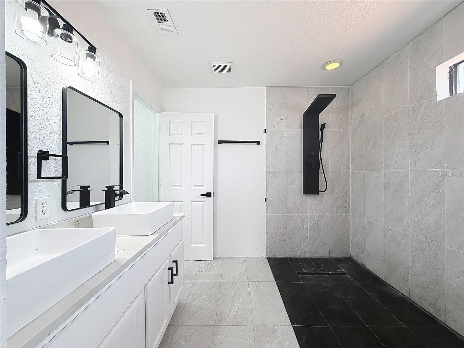 Single Family Residence at 16710 CARIBBEAN BREEZE WAY, CLERMONT, photo 25 of 44