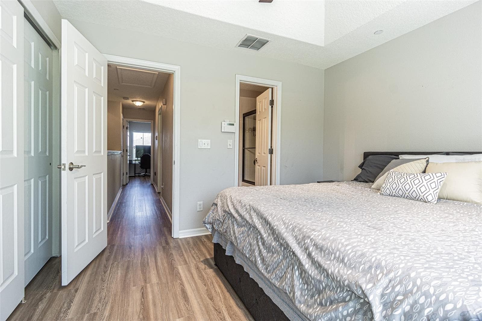 Townhouse at 526 WHEATON TRENT PL, TAMPA, photo 11 of 22