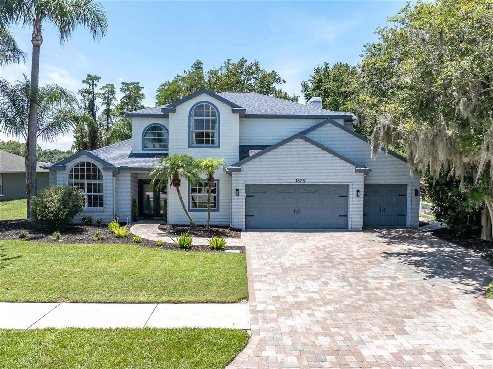 1625 PERCHERON DR