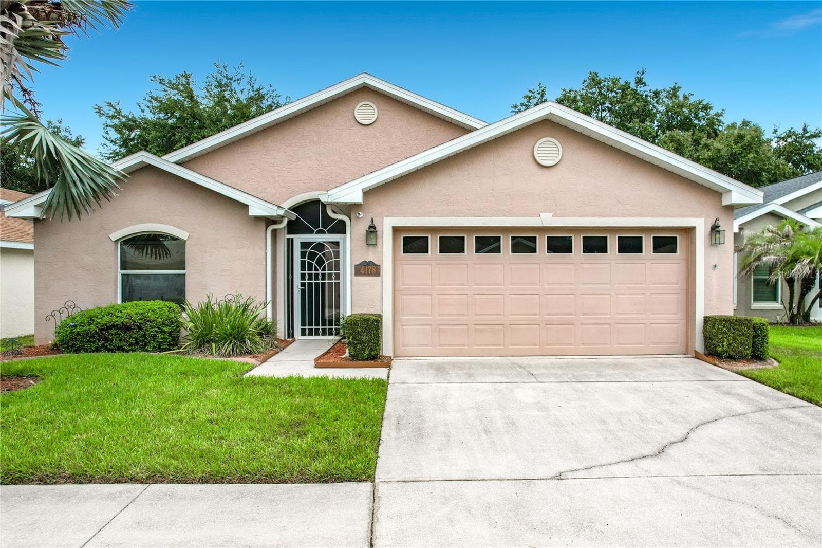 Two car garage - 4178 CANNES AVE, LAKE WALES