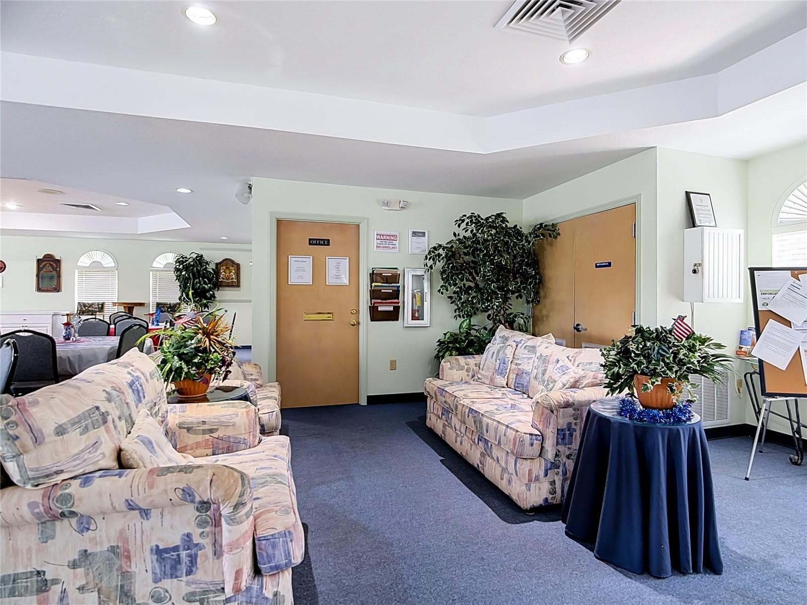 Sitting area - 4178 CANNES AVE, LAKE WALES