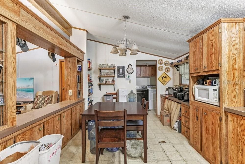 Kitchen w dinning combo - 5074 S KALIGA DR, ST CLOUD
