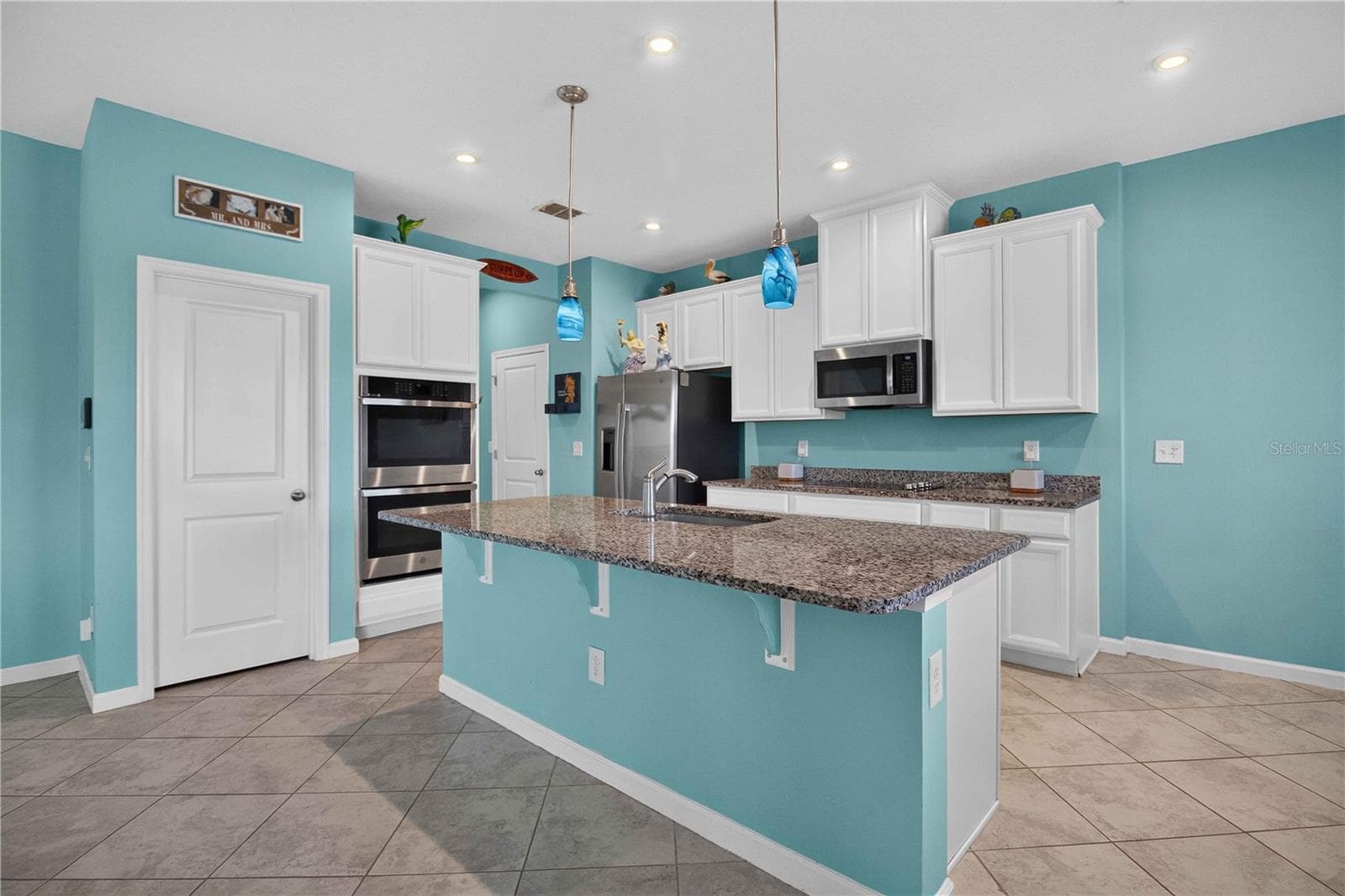 Kitchen - 8715 SUNSHOWER PL, PARRISH