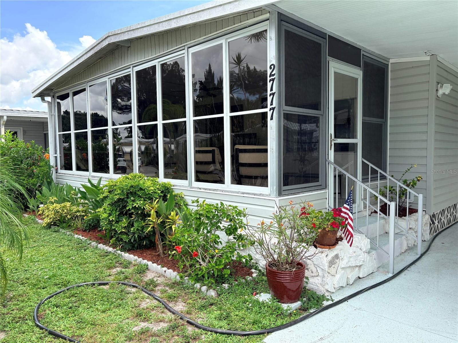 2777 INDIANWOOD DR