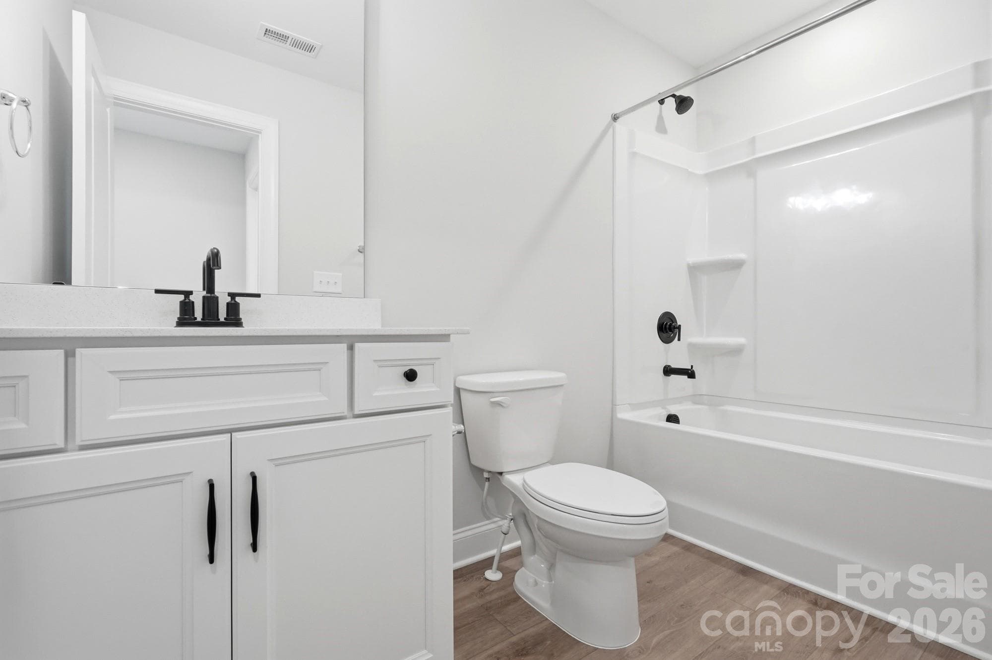 Upper level bathroom - 3070 Constitution Lane, Gastonia